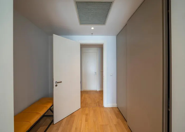 Taksim Petek By Guestteori *