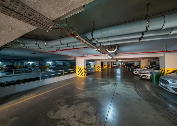 Taksim Petek By Guestteori *